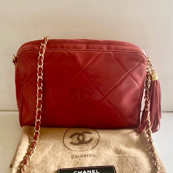 CHANEL RED QUILTD LAMBSKIN CAMERA BAG WITH DUST BAG - Picture 3 of 12